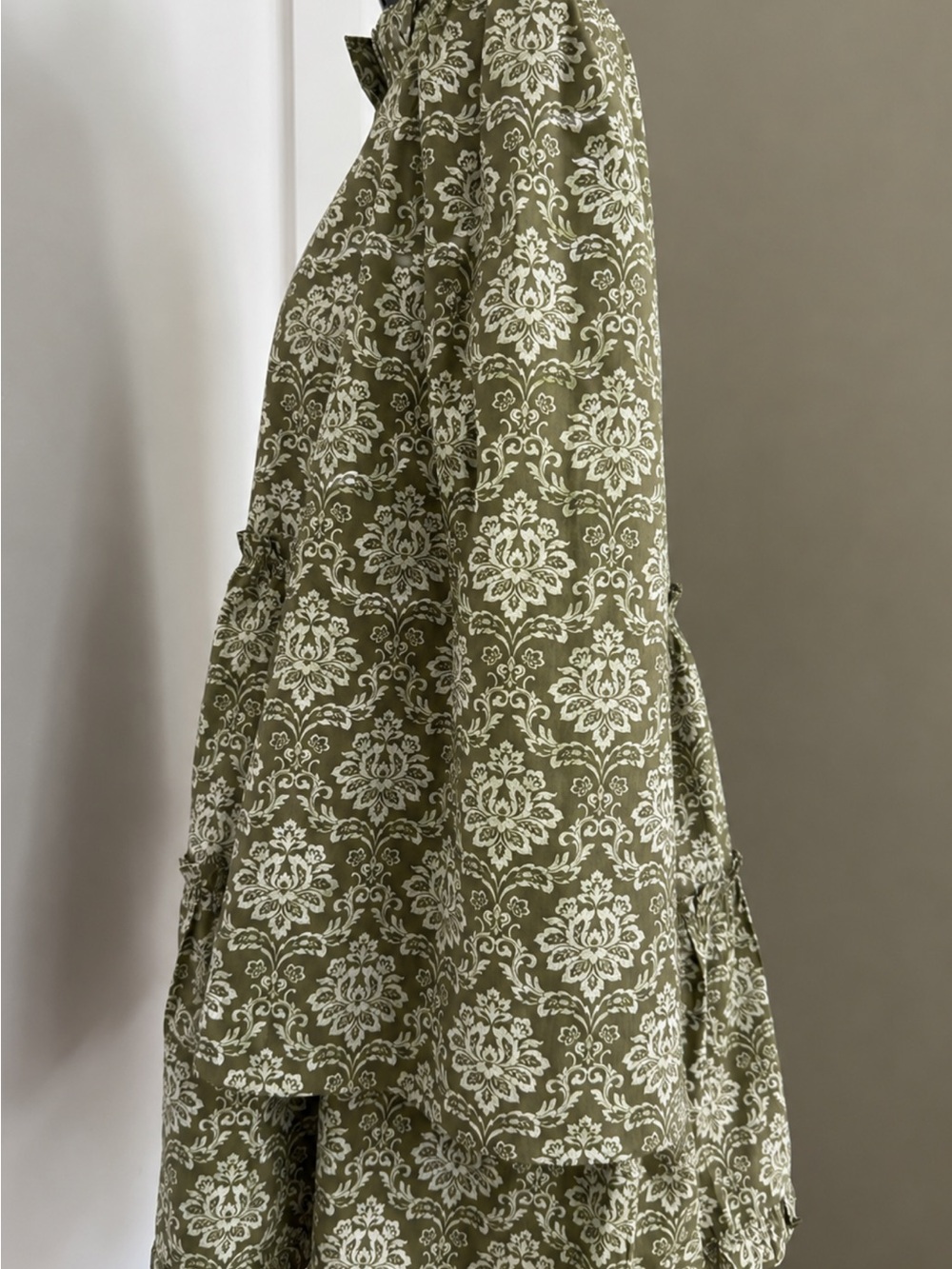 Hyacinth House Russell Mini Dress Olive Floral S NWT Tuckernuck - Picture 2 of 11